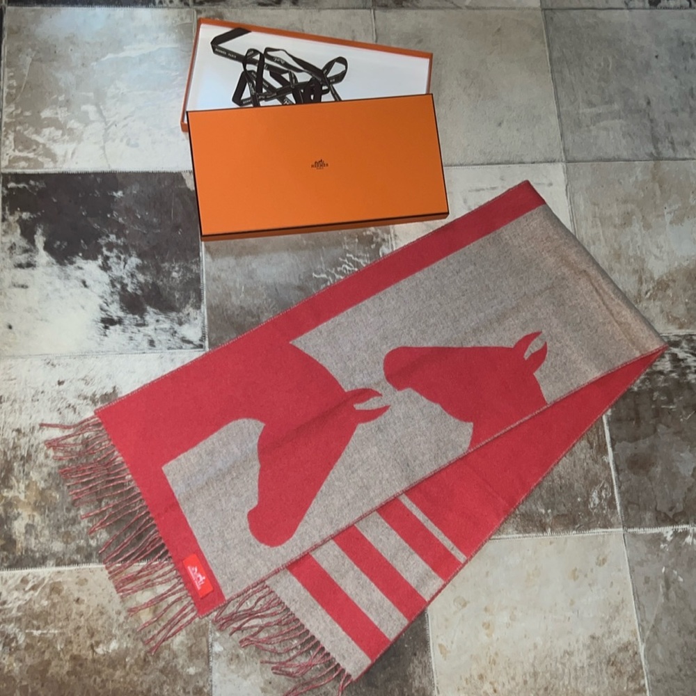 New HERMES cashmere scarf